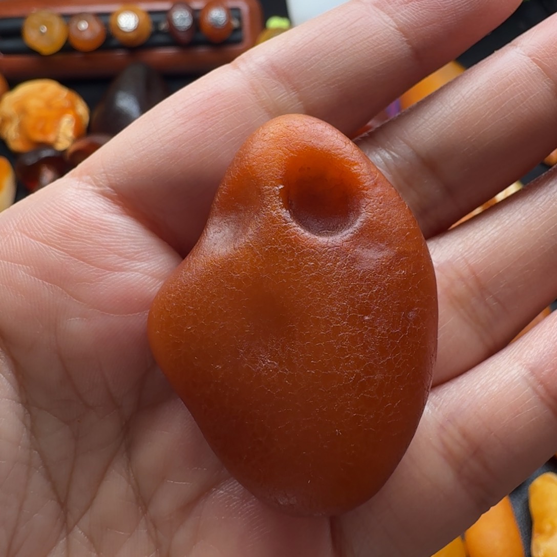 琥珀裸石未镶嵌原石吊坠