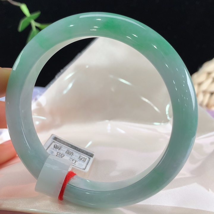 翡翠手镯未镶嵌111-2029