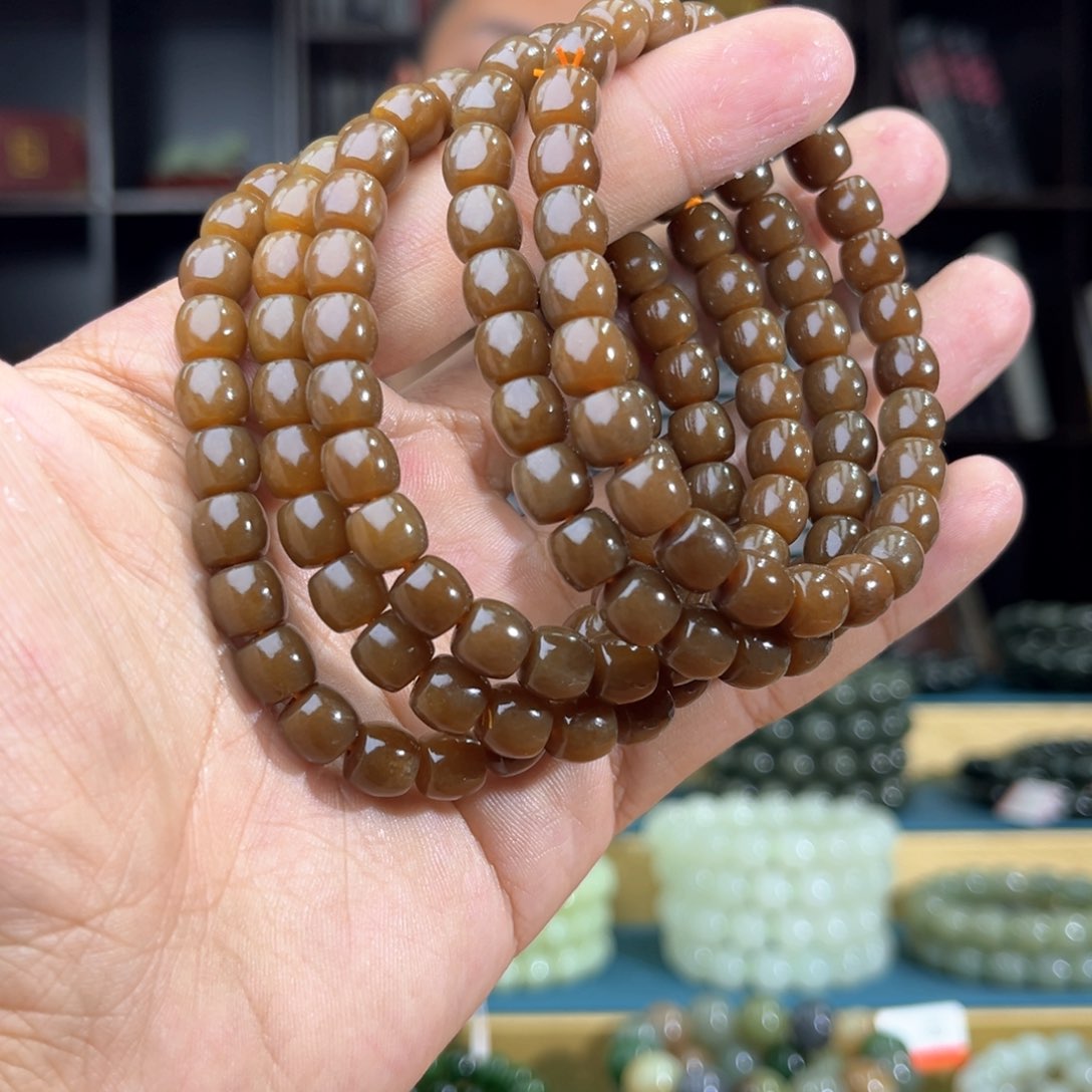 和田玉手串未镶嵌纯天然和田玉新疆且末金山卡8多样性发其一