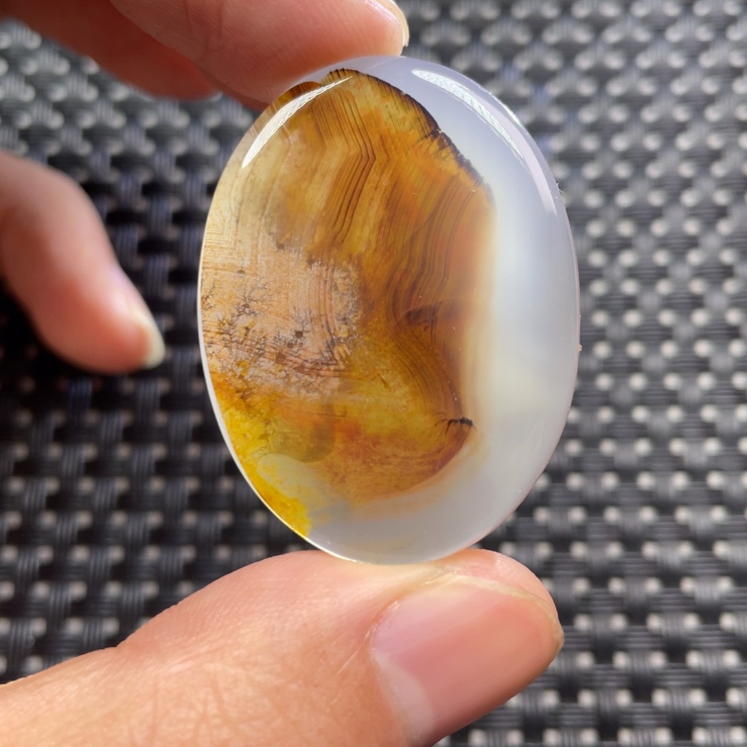 未镶嵌颈饰玛瑙/玉髓时*