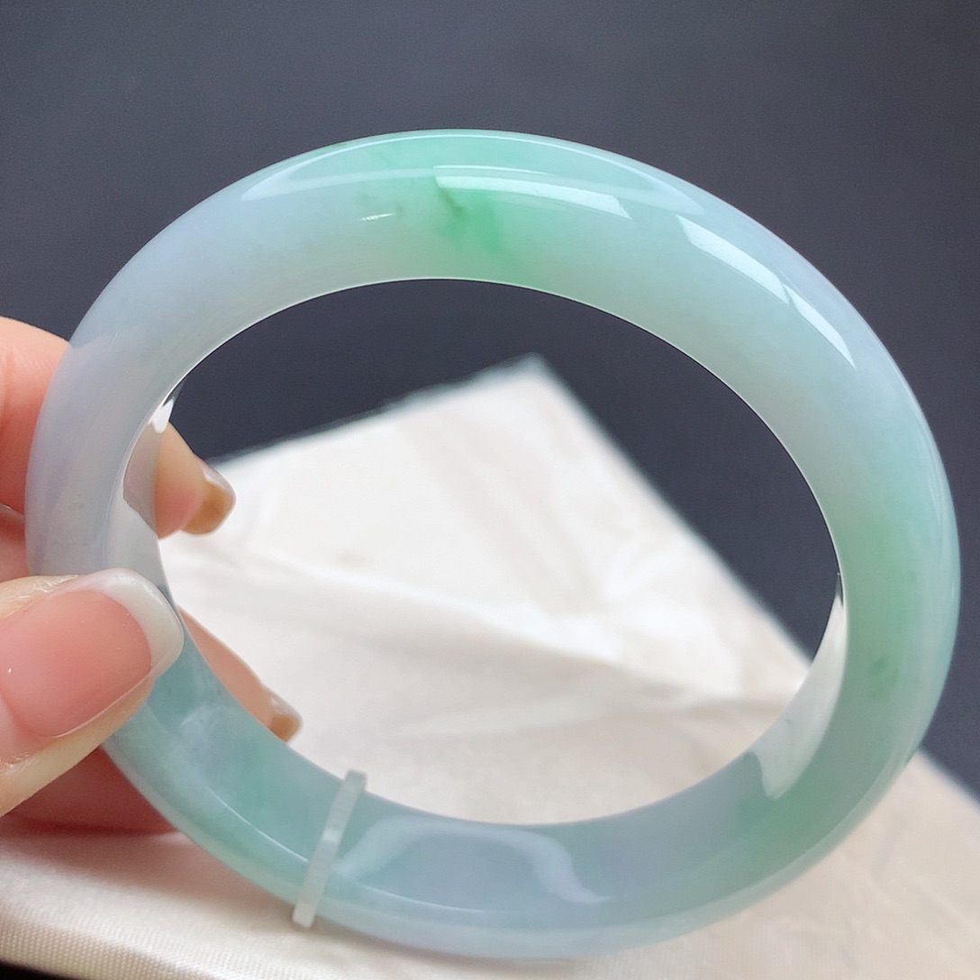 翡翠手镯未镶嵌x n n n n n n m