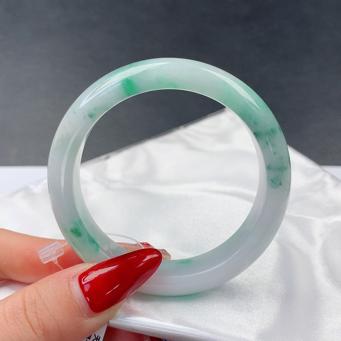 翡翠手镯未镶嵌0091正51.7