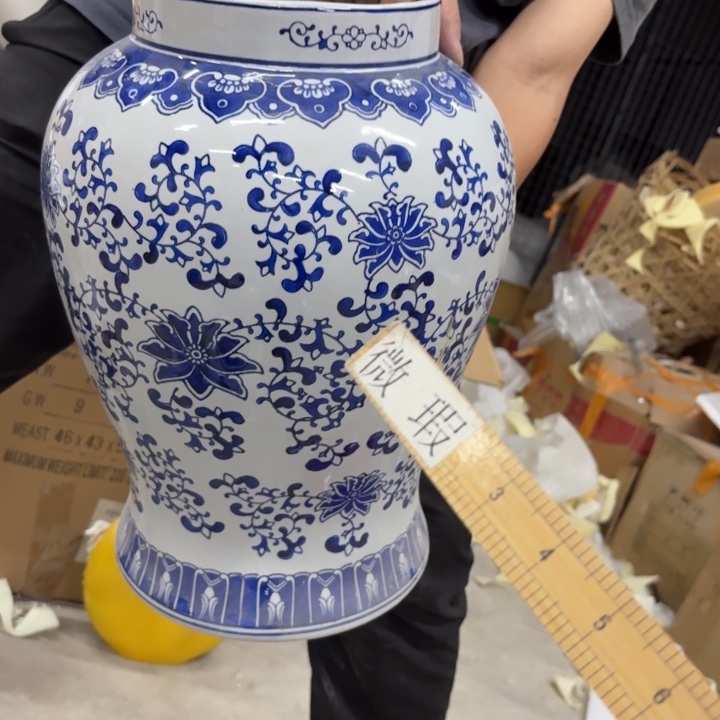 该***。微瑕青花瓷器值得购买