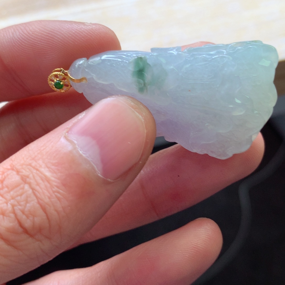 翡翠颈饰18K金镶嵌吊坠