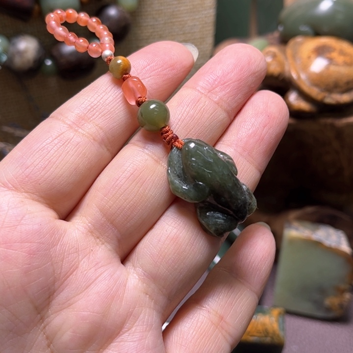 未镶嵌岫岩河磨玉（透闪石质玉）手绳