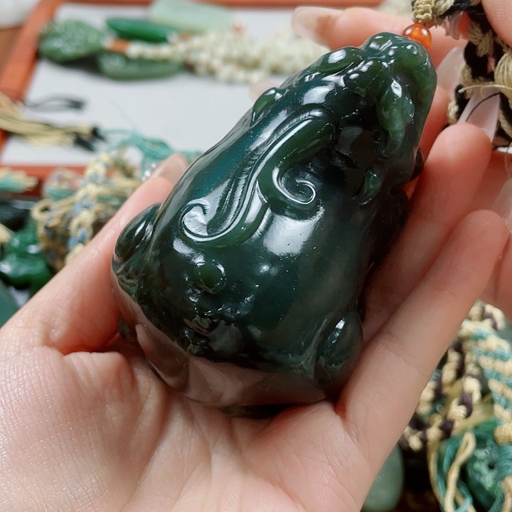 和田玉未镶嵌挂件