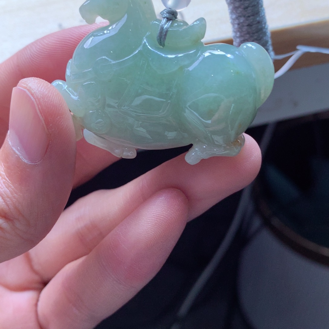 翡翠颈饰未镶嵌吊坠