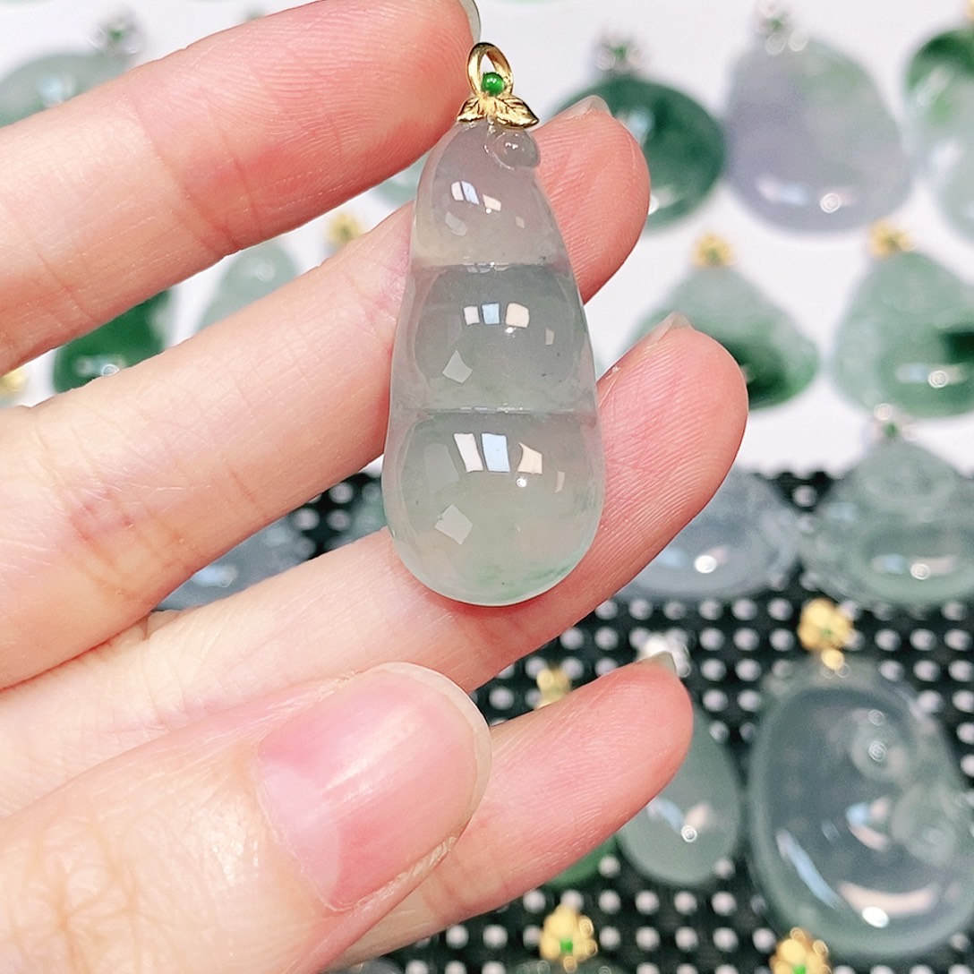 吊坠(不含链)18K金镶嵌翡翠