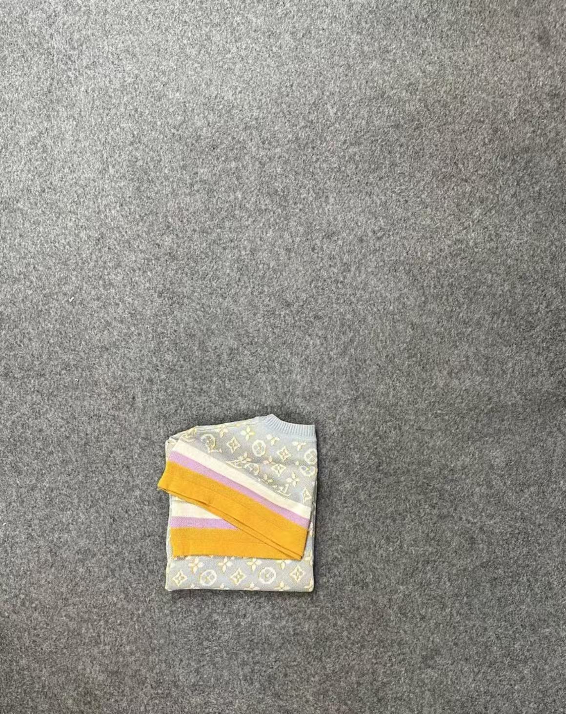 雅姐高货2025年新款春夏定制时尚休闲四叶草针织短袖