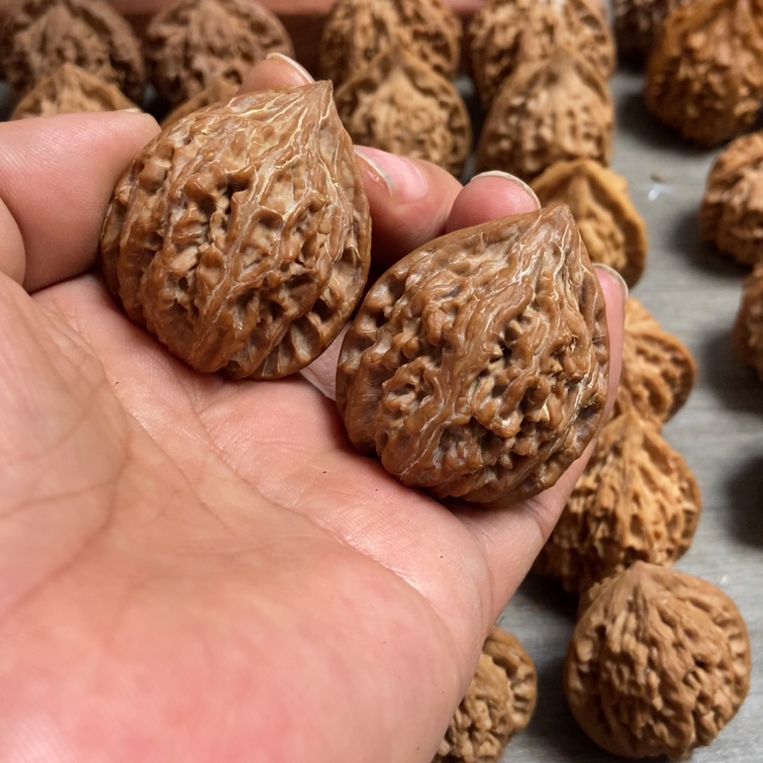 张****吊坠文玩核桃秦岭工作37尺有修