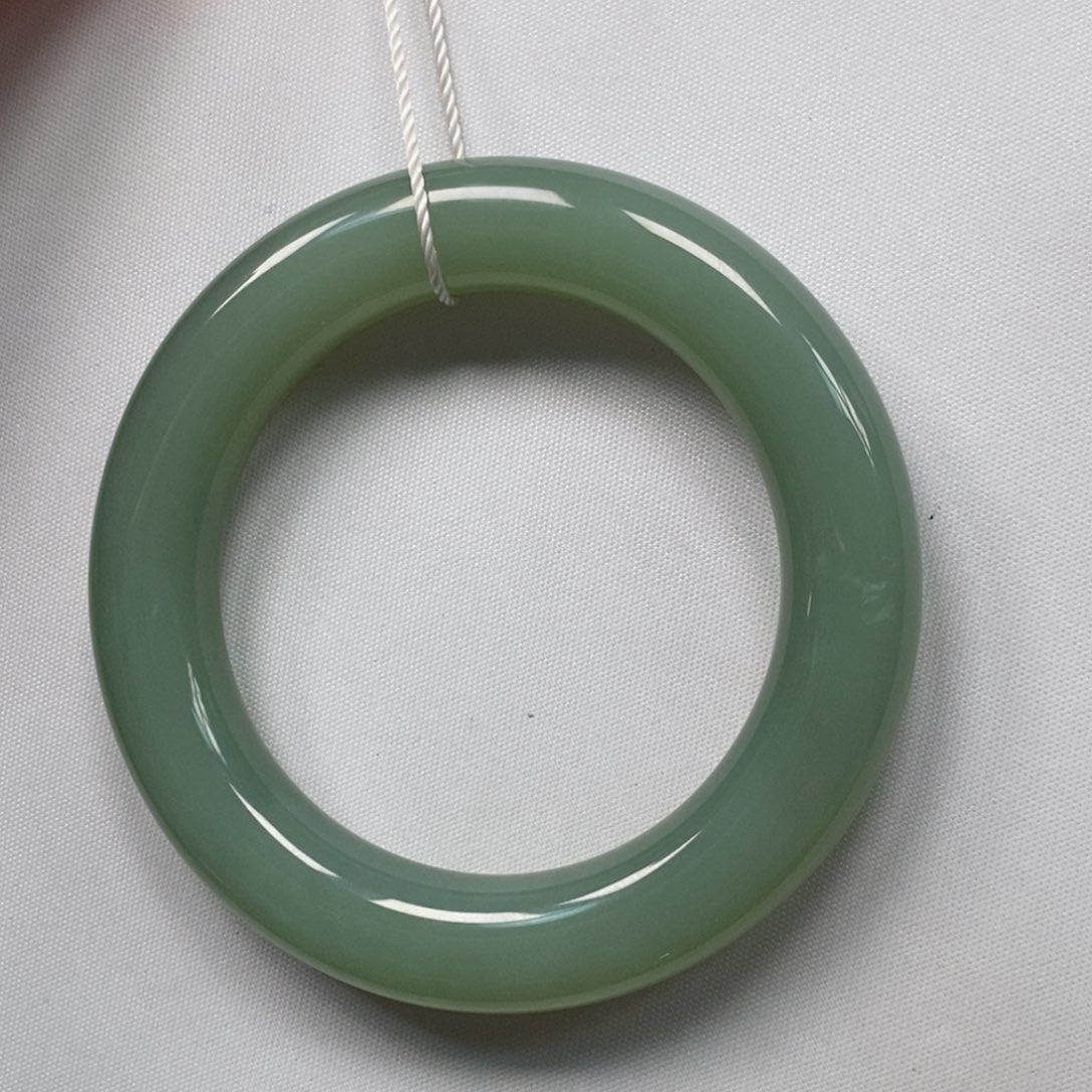 和田玉未镶嵌手镯镜*