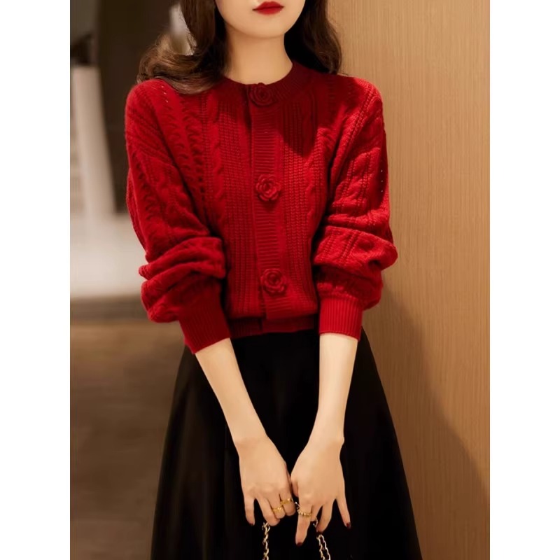 本命年红色复古针织开衫女秋冬新款宽松气质软糯麻花长款针织外套