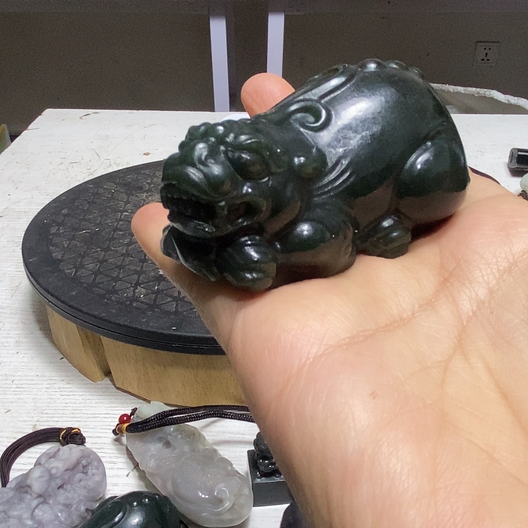 玉玉未镶嵌居家办公