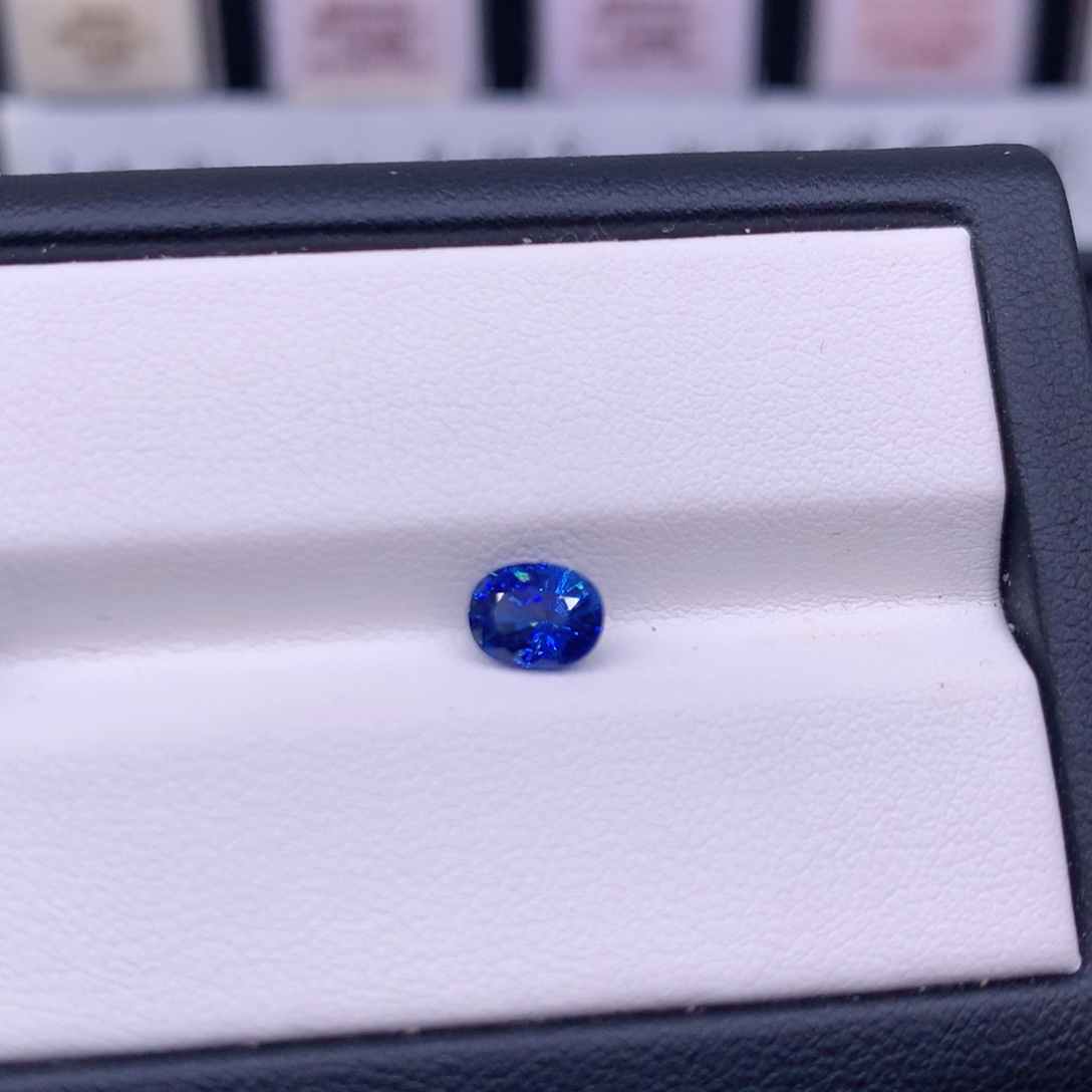 蓝宝石裸石1.17克拉皇家蓝