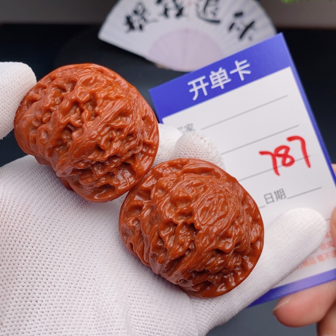 文玩核桃把件43红狮子787