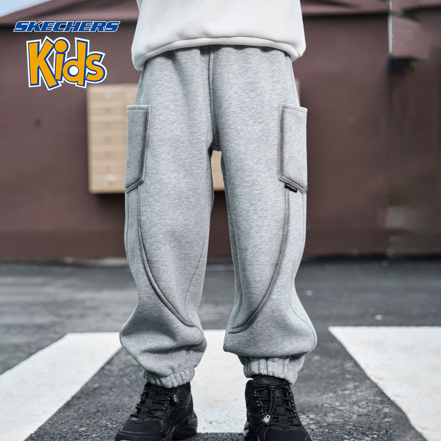 Skechers Kids斯凯奇儿童装秋冬款卫裤宽松运动长裤H425B006【ZL】