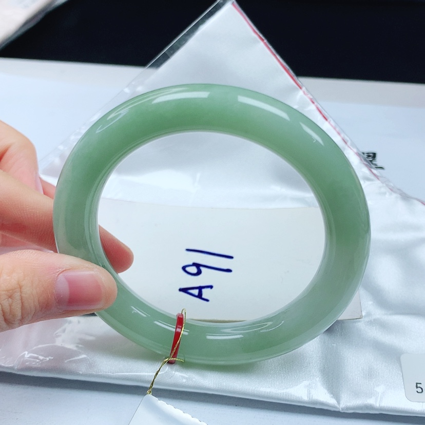 【闪购商品】翡翠手镯（圆镯）未镶嵌天然缅甸a货手镯56+