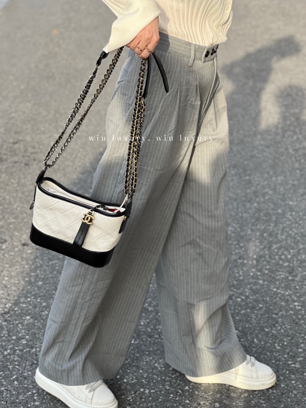 95新 Chanel/香奈儿 香奈儿黑白流浪小号单肩斜挎包 29开