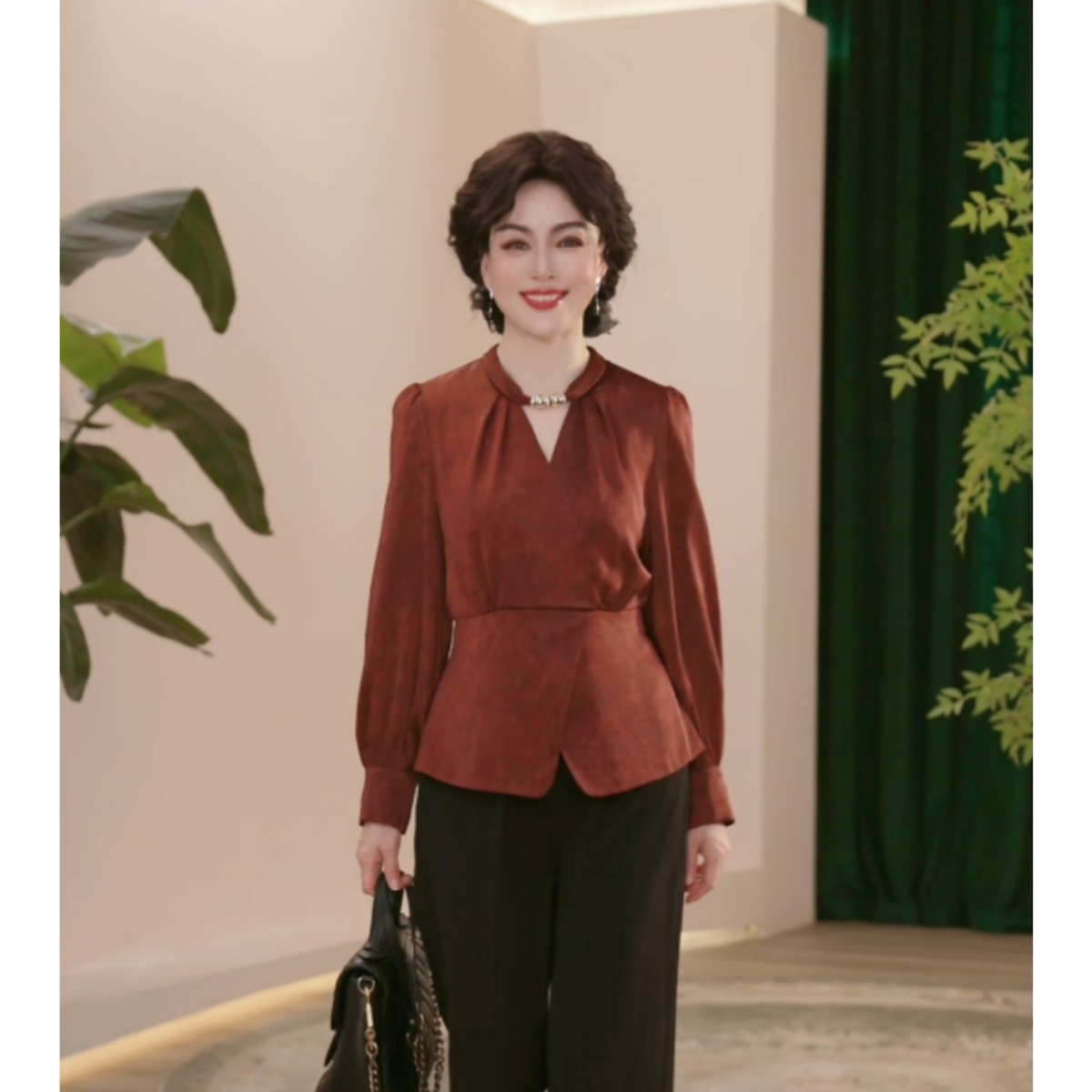 2025新款春夏妈妈装薄款时尚气质长袖衬衣中老年女装中年洋气T恤