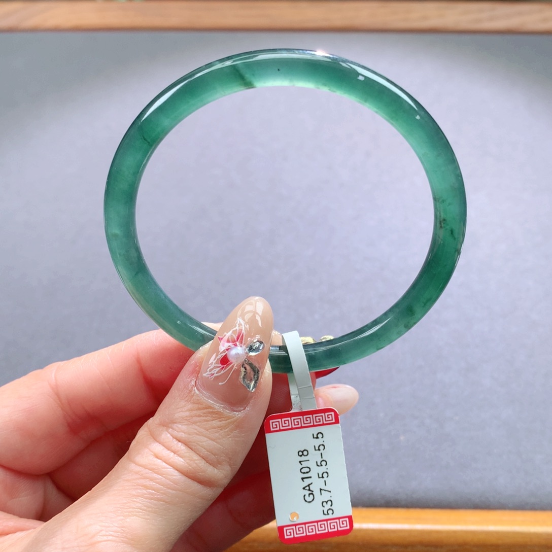 翡翠手镯未镶嵌天然翡翠手镯叮当镯