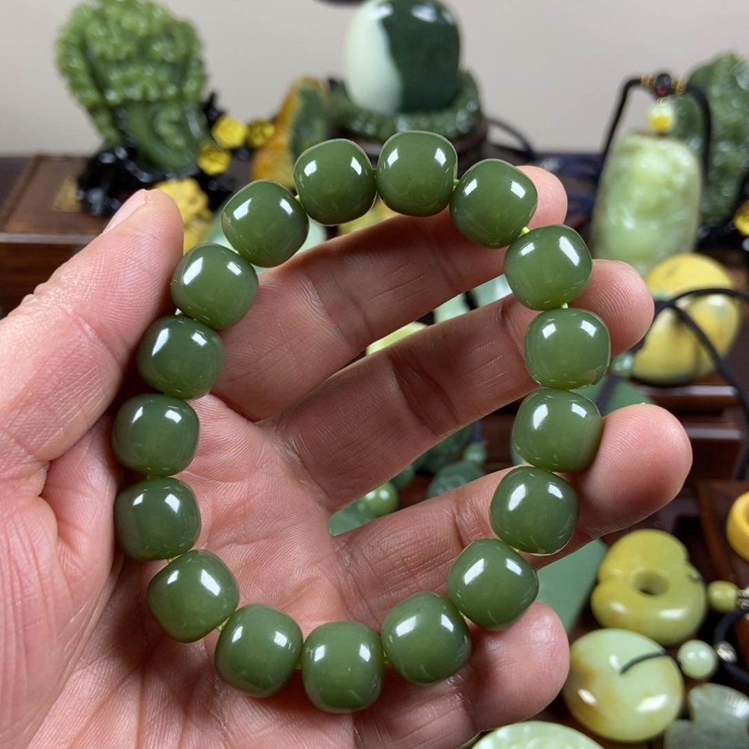 清***丰岫岩老玉（透闪石质玉）未镶嵌珠宝奇石