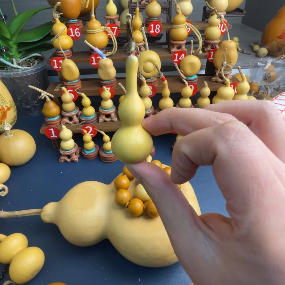 九***士大叶紫檀（黑酸枝木类）