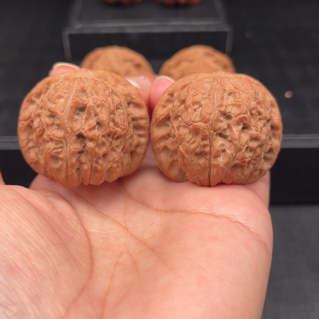 【闪购商品】吊坠文玩核桃原树血麒麟