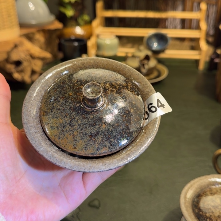 云南建水紫陶，古法柴烧