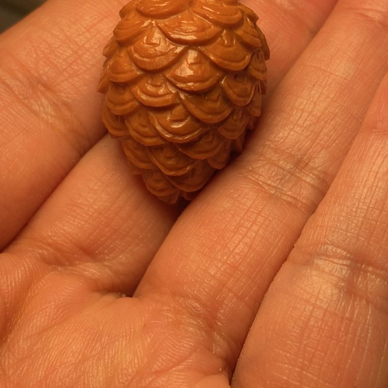 福利苏工核雕，纯手工雕刻，老苏工财源滚滚三通，个性尺寸2。2x2。