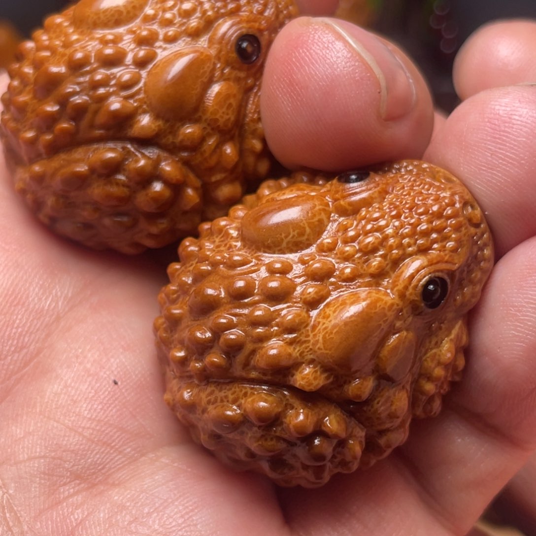 橄榄核手串/手链小疙瘩金蝉手球一对3.5左右