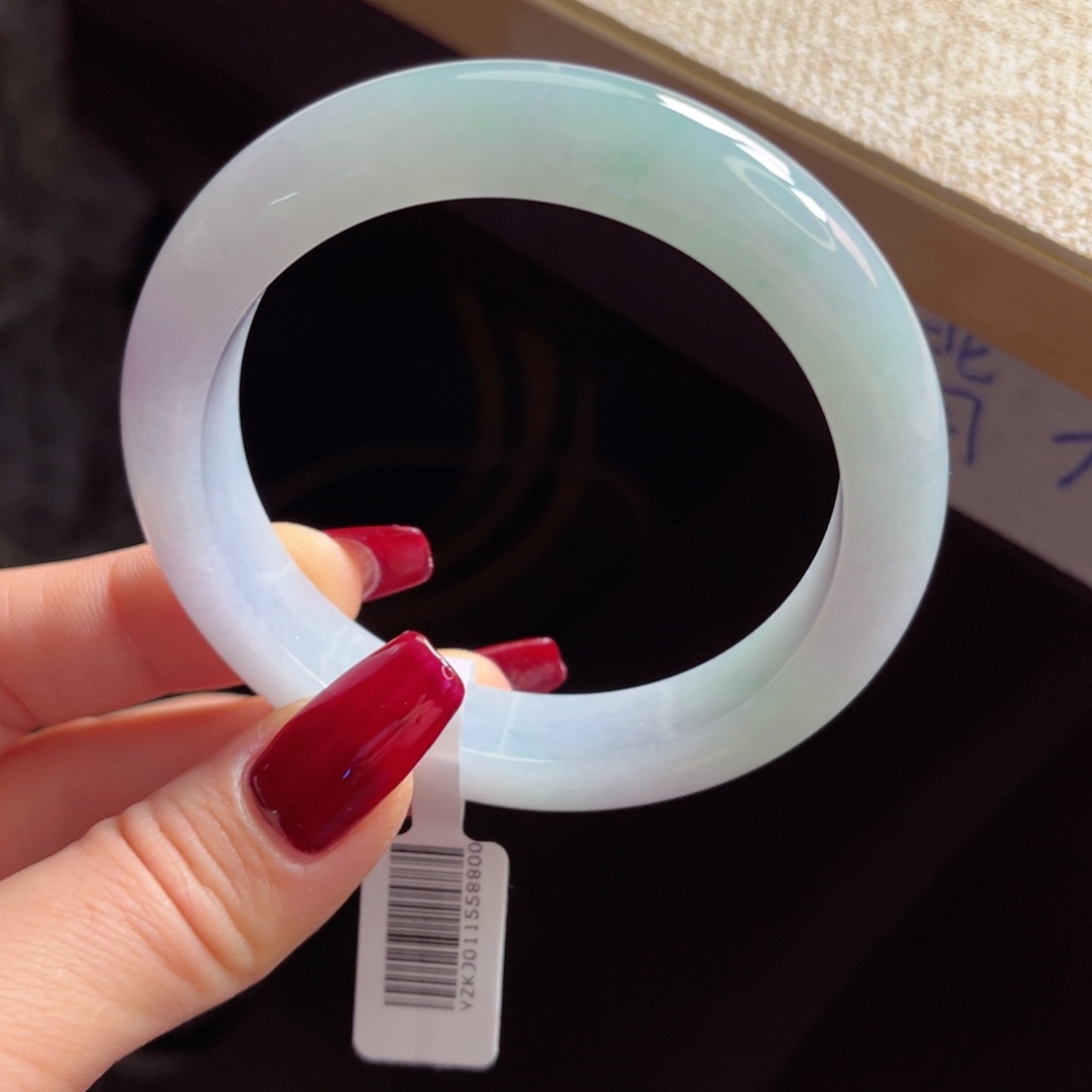 翡翠手镯未镶嵌手镯