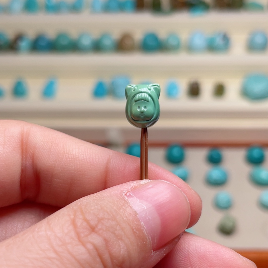 绿松石未镶嵌珠宝奇石