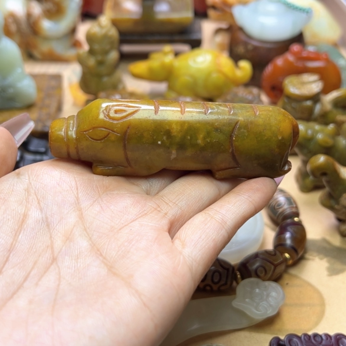 【闪购商品】蛇纹石玉颈饰未镶嵌