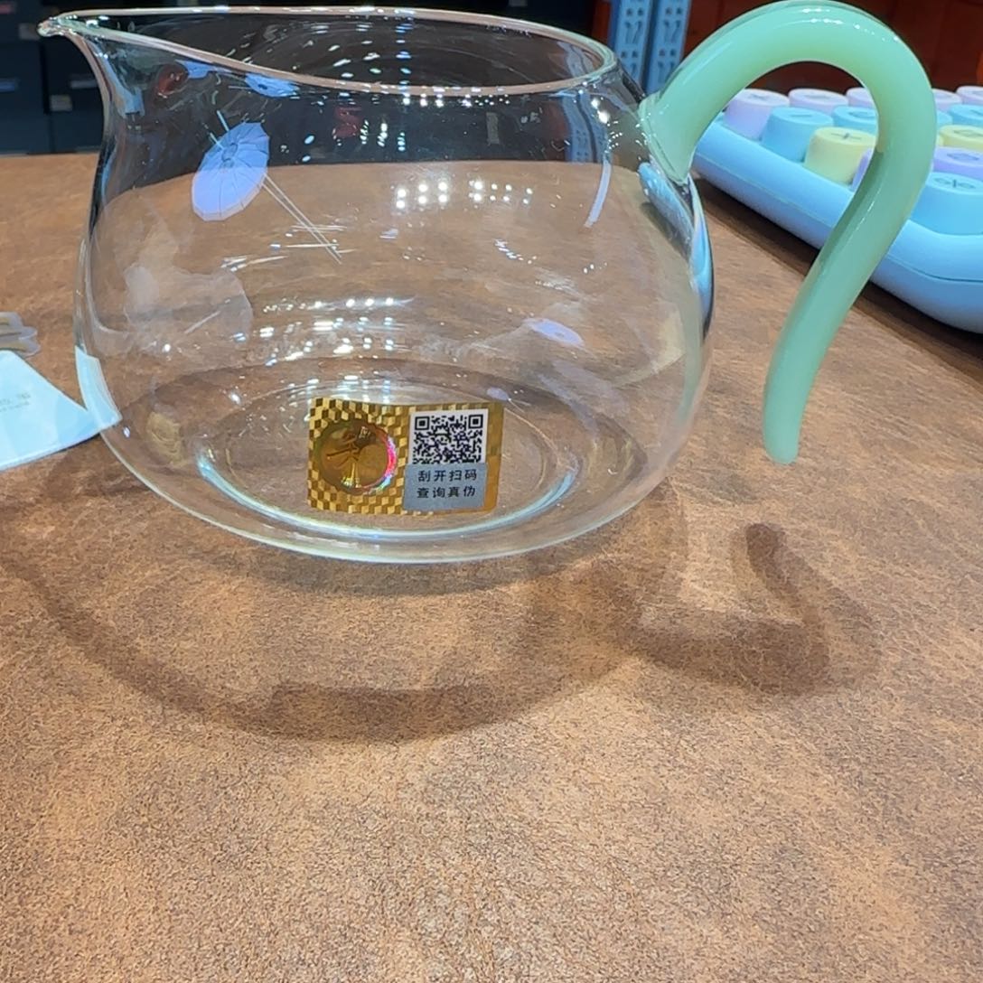 禾器淡然公道杯浅玉色