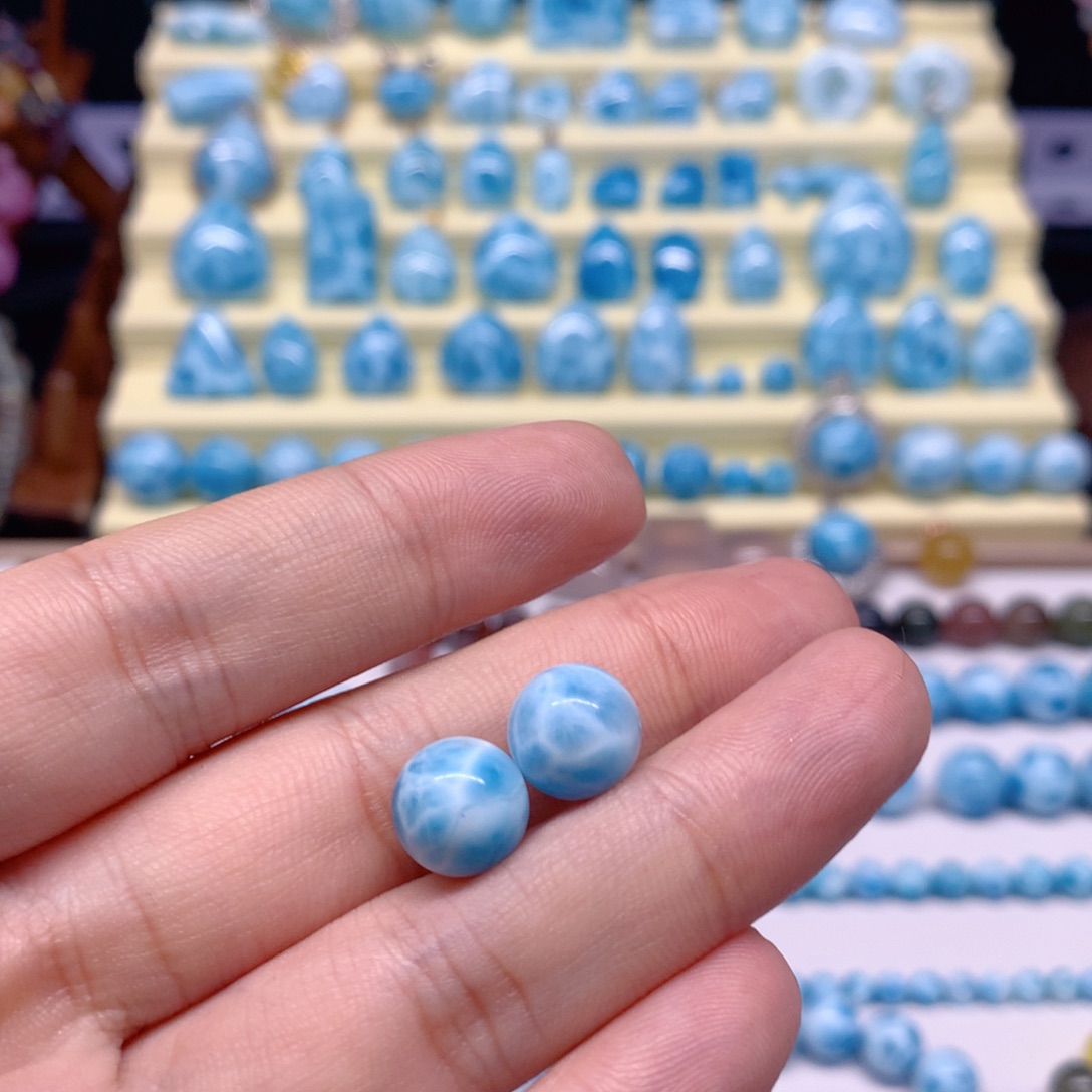 赵***溪针钠钙石（海纹石）未镶嵌珠宝半成品