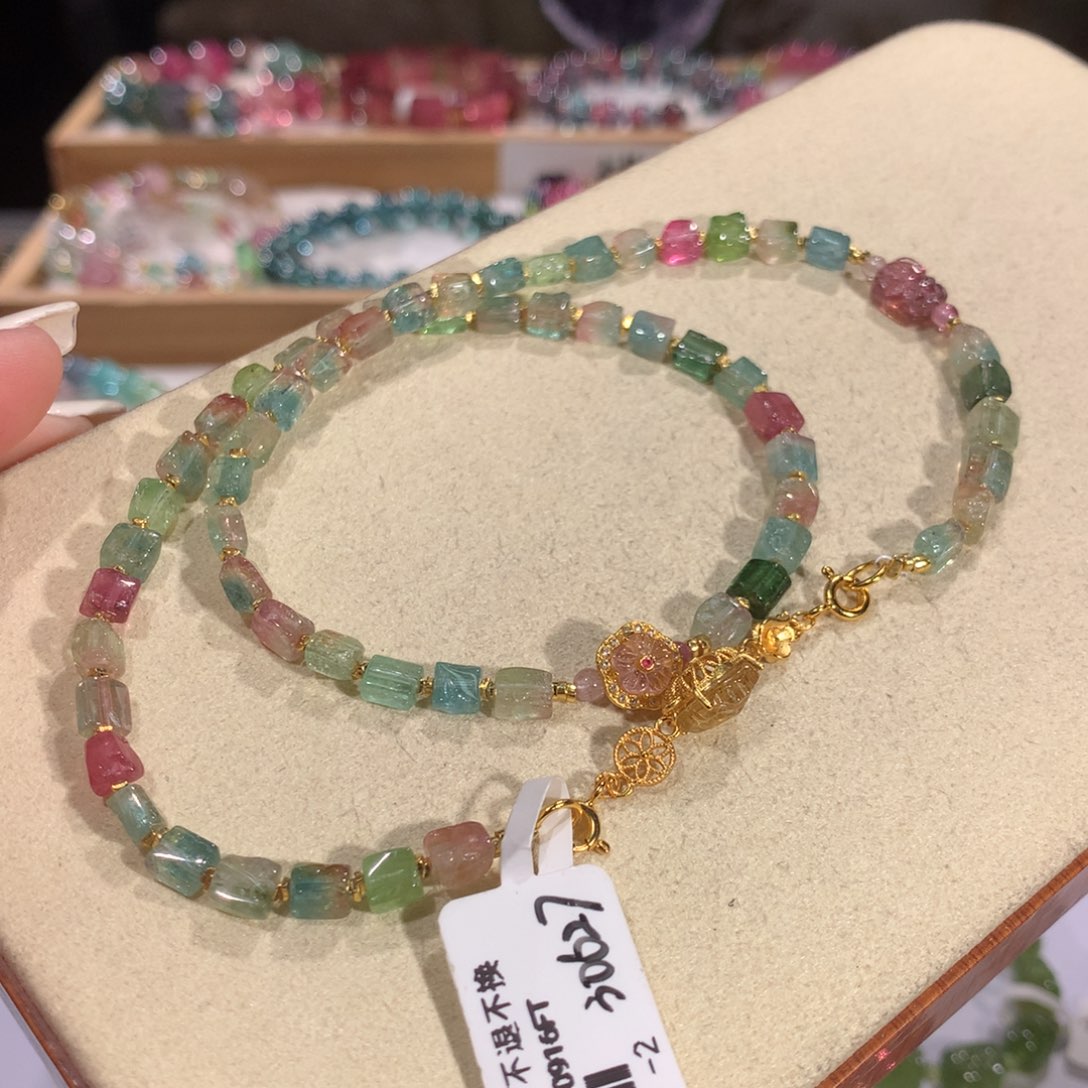 碧玺多样性发货一件未镶嵌