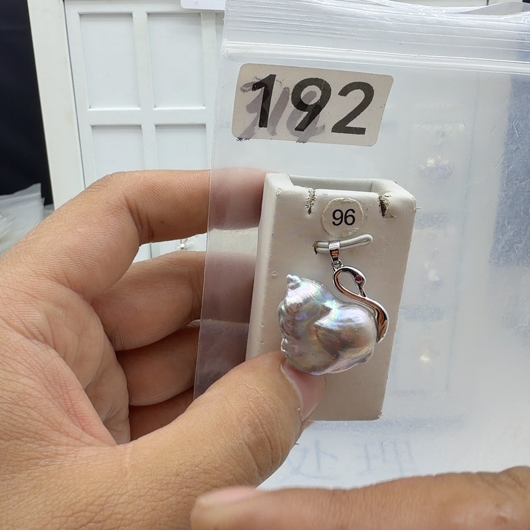 淡水珍珠合金颈饰