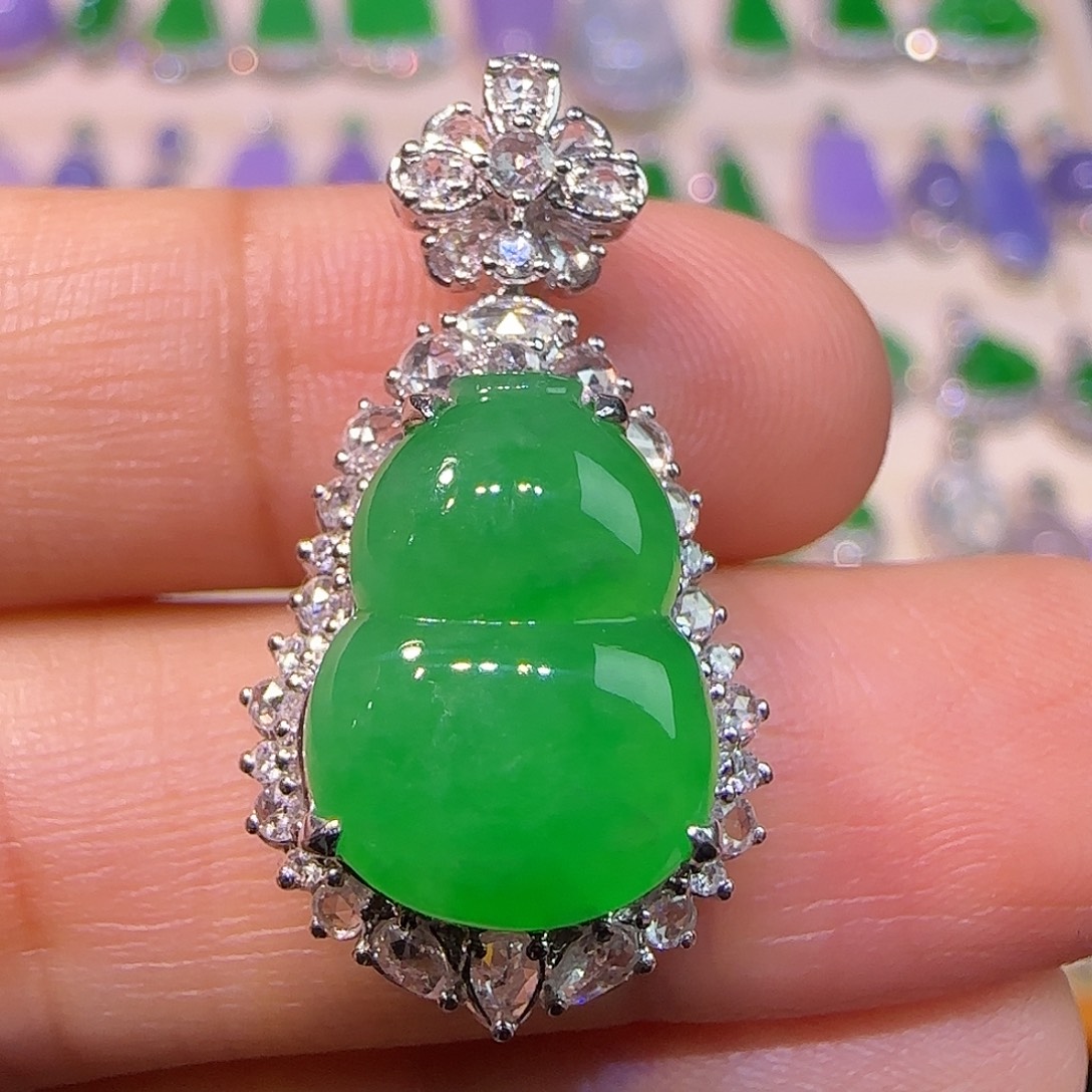 翡翠18K金镶嵌吊坠(不含链)