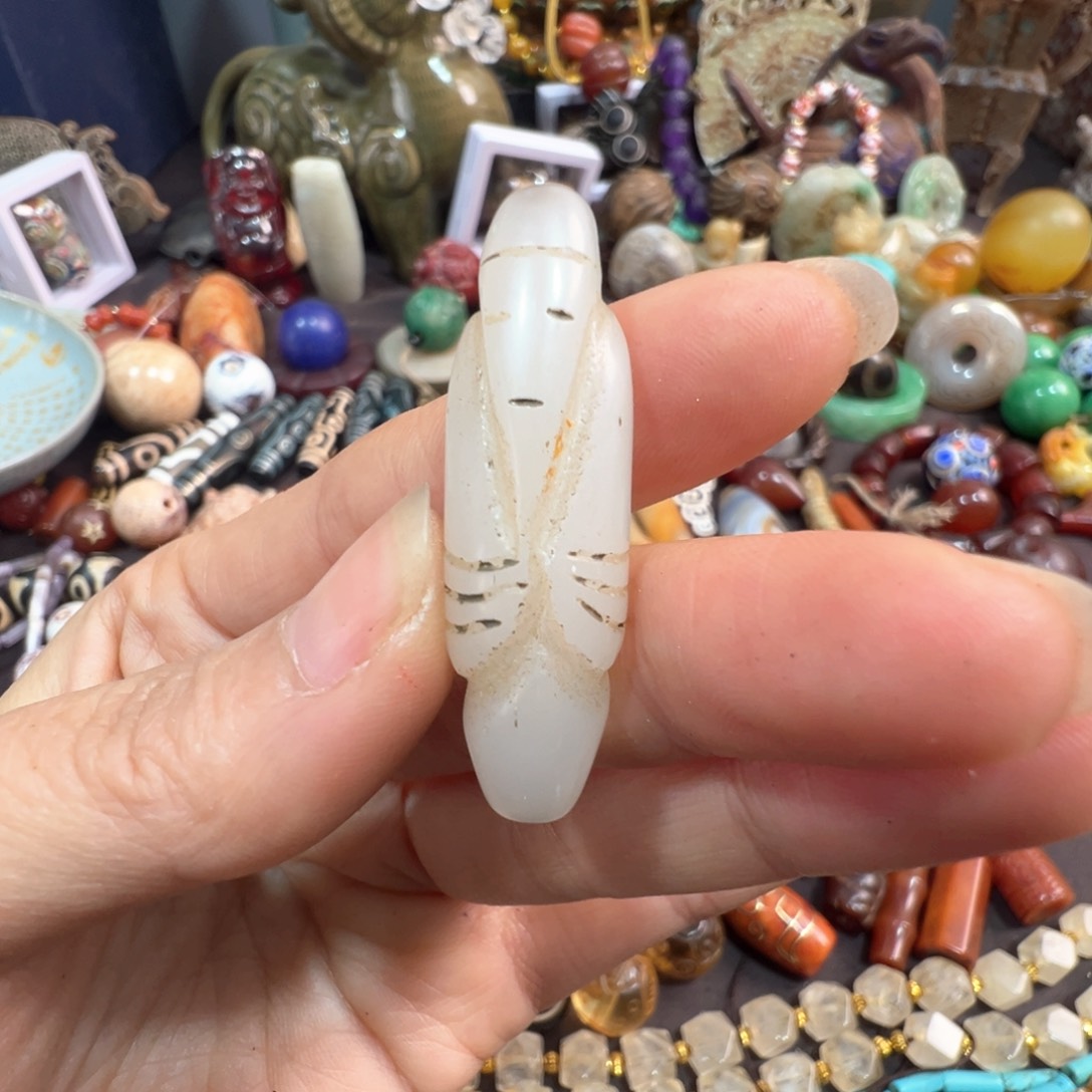 琥珀裸石未镶嵌做工精细精致大方精致