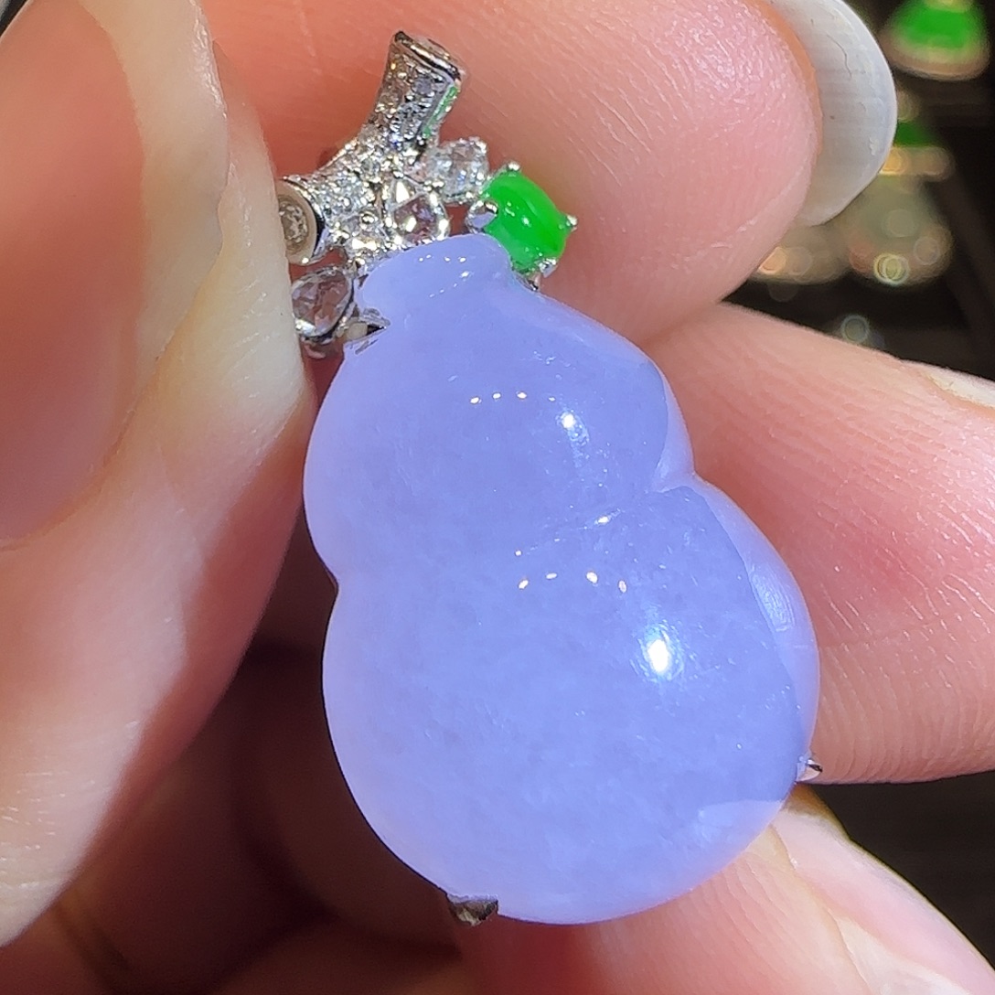 翡翠18K金镶嵌吊坠(赠链)