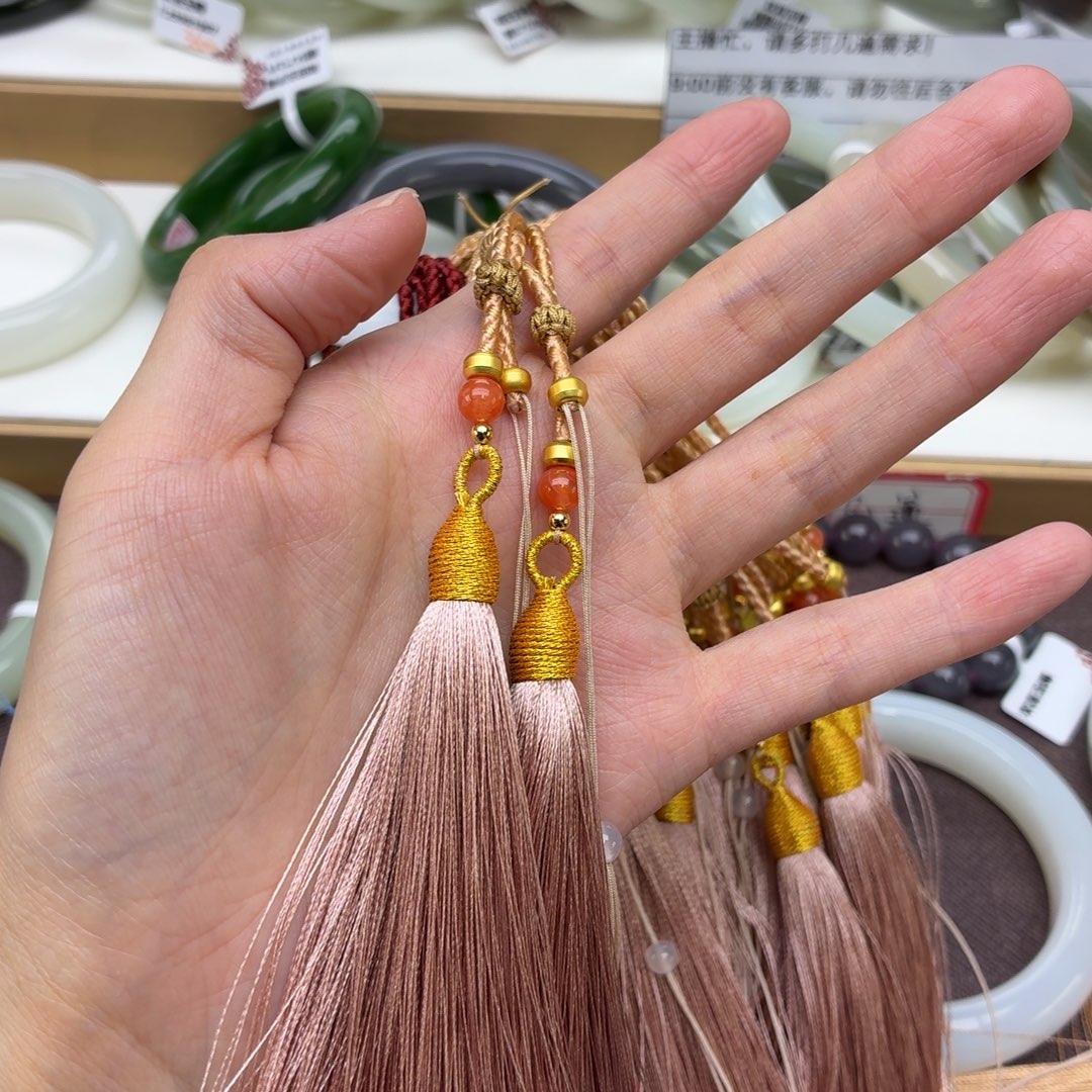 小***云颈饰未镶嵌和田玉