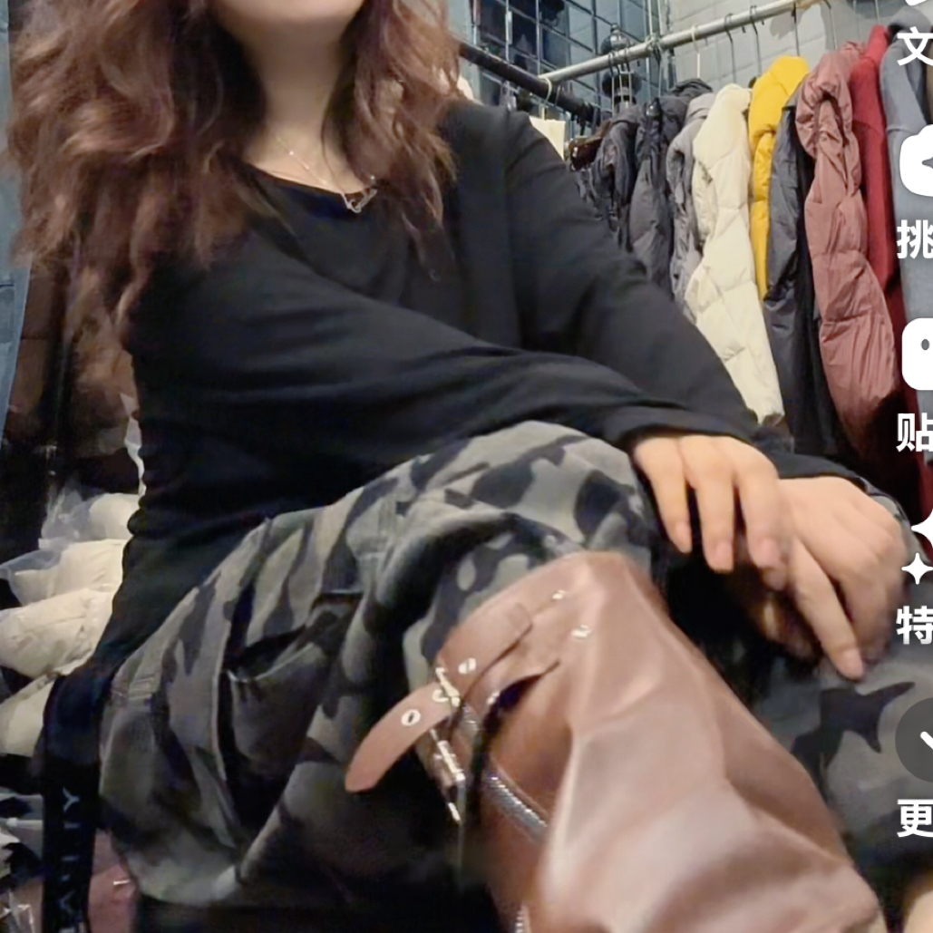 《业》女士秋冬新款宽松百搭时尚女款