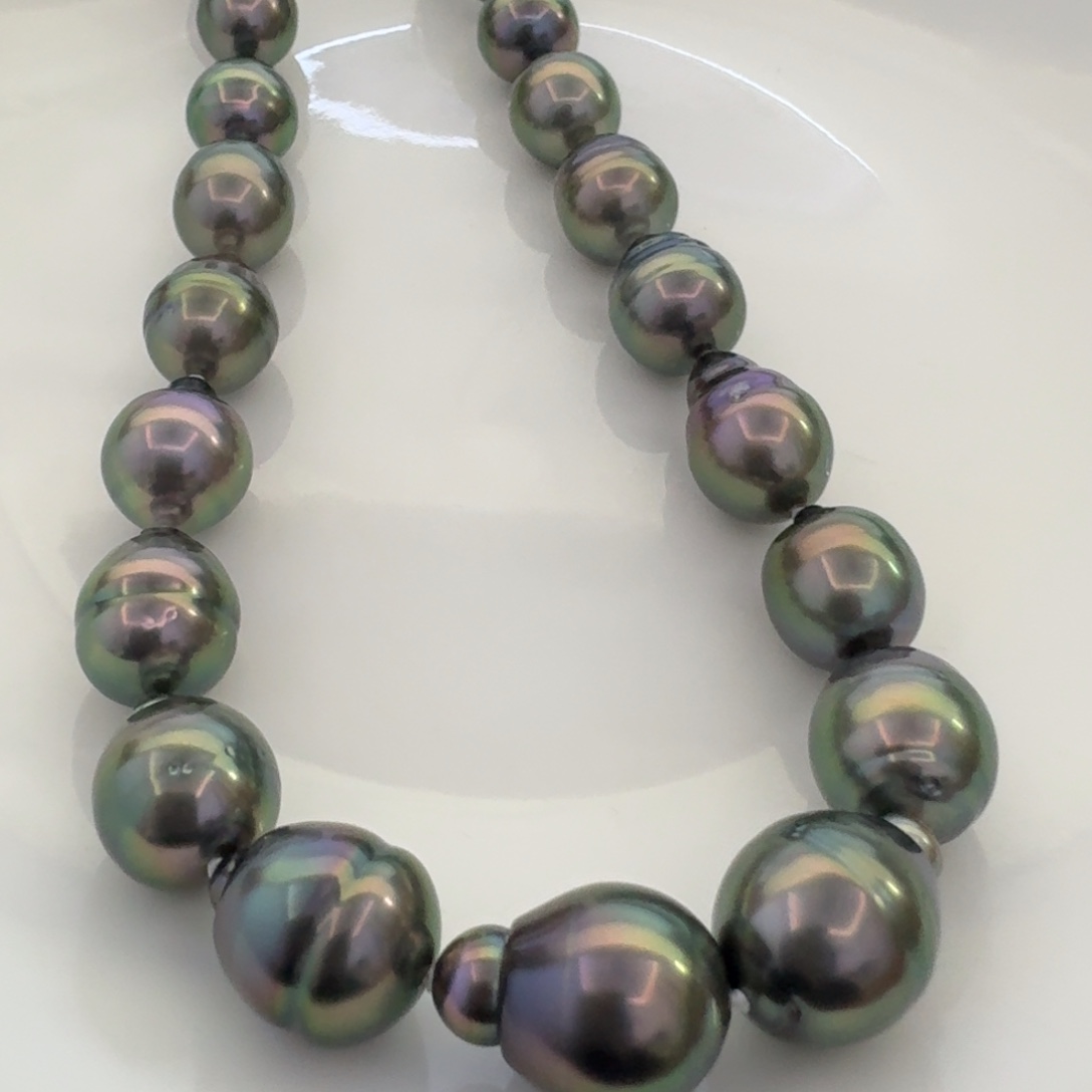 未镶嵌海水珍珠颈饰