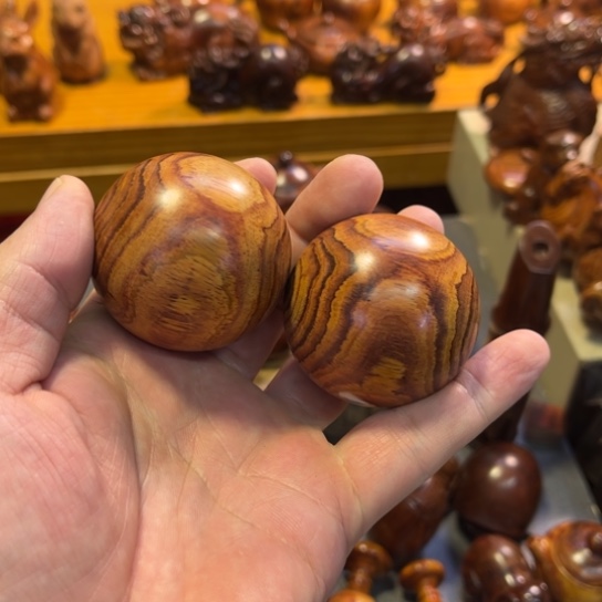 黄花梨/降香黄檀把件寿****张黄花梨