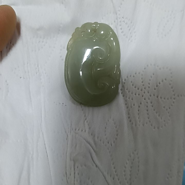 翡翠颈饰未镶嵌吊坠