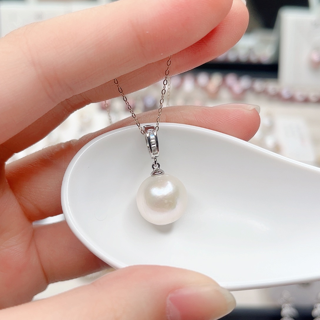 淡水珍珠吊坠(赠链)合金