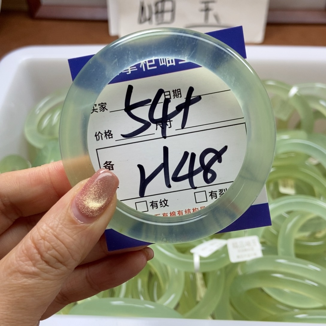 岫玉手镯手镯未镶嵌