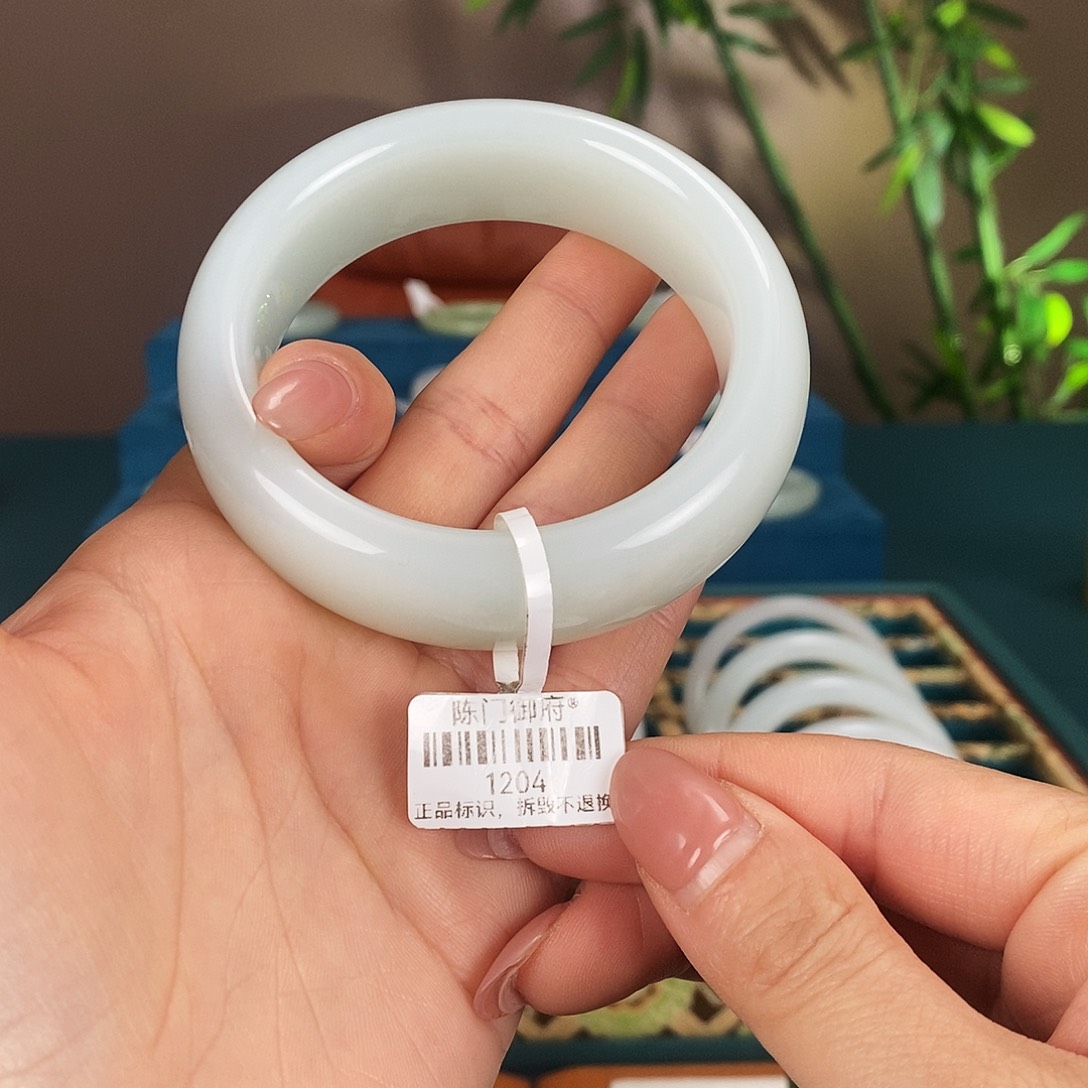 和田玉未镶嵌手镯1204