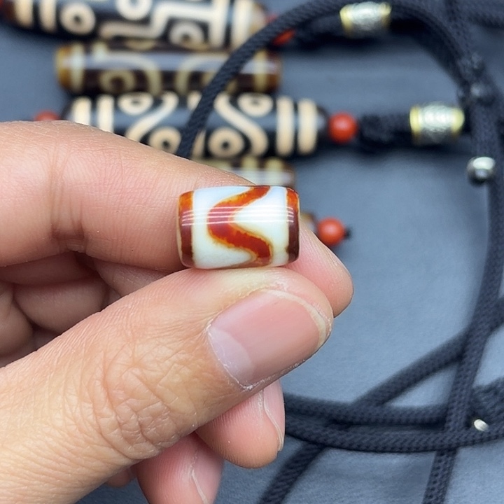 玛瑙/玉髓散珠虎牙天珠