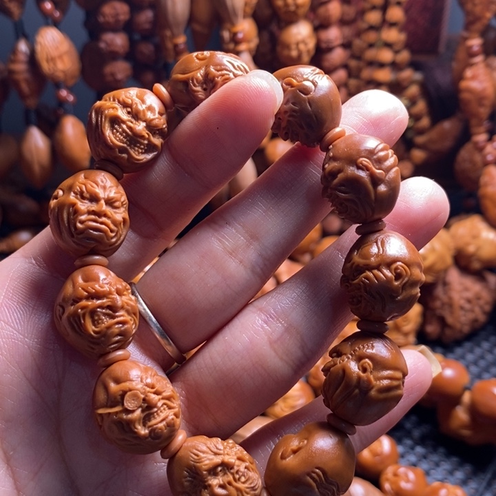 吊坠橄榄核山鬼恶僧